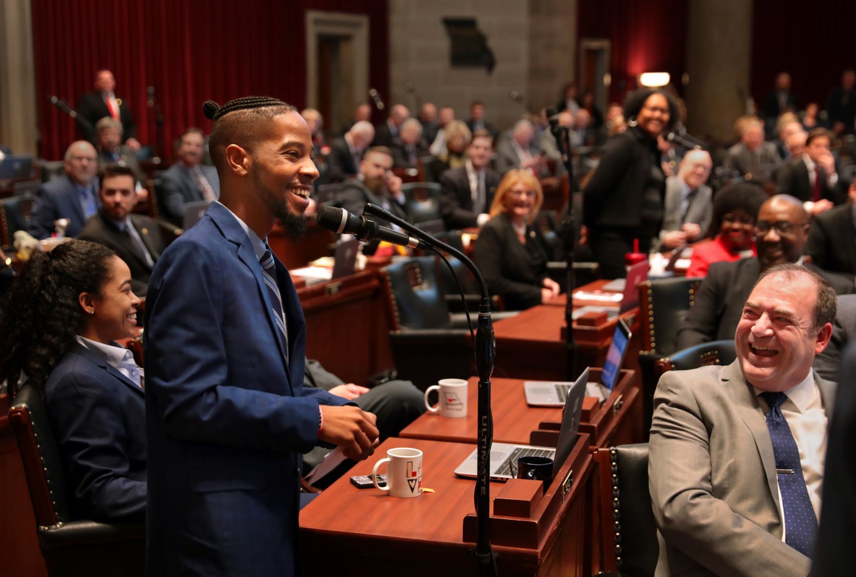 Freshman representatives sworn-in to open session